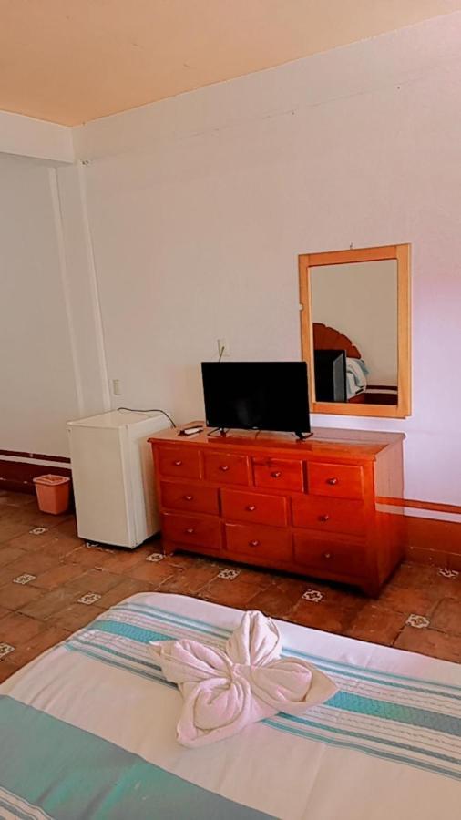 Hotel Bungalows Acuario Пуэрто-Эскондидо Экстерьер фото